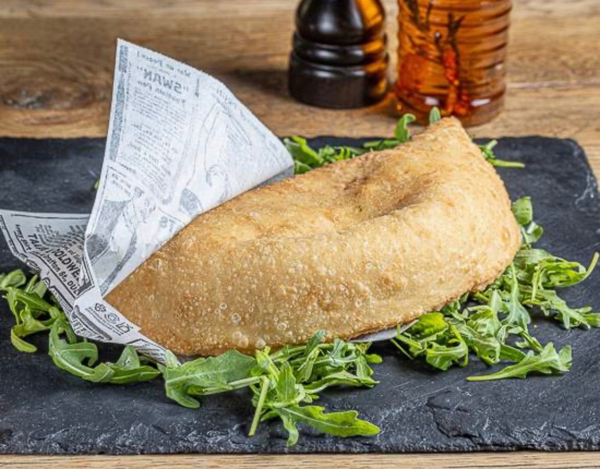 Calzone — restaurant italien Pulcinella Sierre